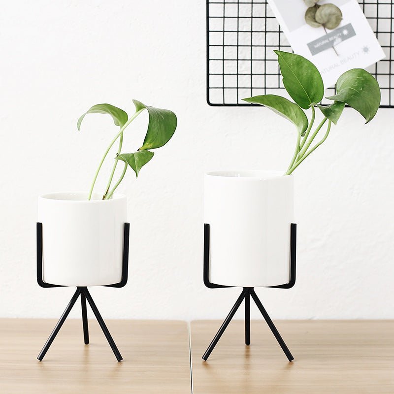 metal-tripod-flower-vasesplantersliving-simply-house-567943