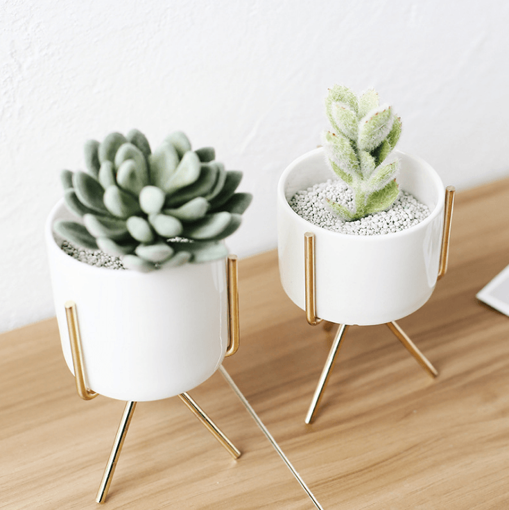 metal-tripod-flower-vasesplantersliving-simply-house-850026